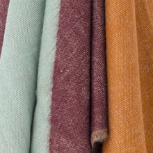 Charger l'image dans la galerie, Plaid Ara - Rouge