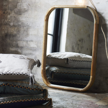 Charger l'image dans la galerie, MIROIR MURAL EN BOIS DE MANGUIER