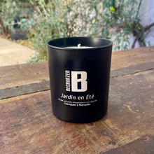 Charger l'image dans la galerie, Bougie Artisanale 230g - Jardin en été