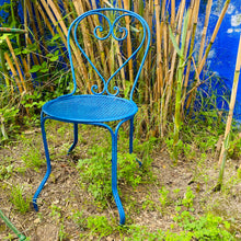 Charger l'image dans la galerie, Chaise de jardin en métal bleu