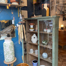 Charger l'image dans la galerie, BOTANIST - Armoire verte en bois