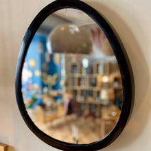 Charger l'image dans la galerie, ORGANIC - miroir en métal - noir