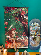 Charger l'image dans la galerie, MACHLI - Tenture murale en velours – 77 × 137 cm