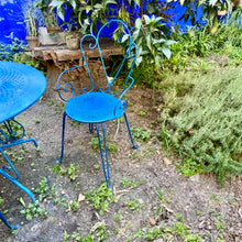 Charger l'image dans la galerie, Ensemble table ronde et chaises de jardin vintage en métal