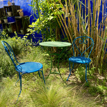 Charger l'image dans la galerie, Chaise de jardin en métal bleu