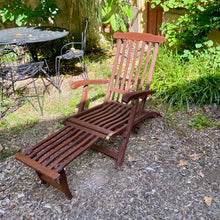 Charger l'image dans la galerie, Chaise longue de jardin en teck