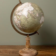 Charger l'image dans la galerie, Mappemonde vert et blanc