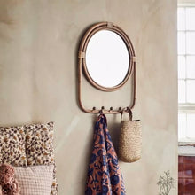 Charger l'image dans la galerie, MIROIR EN ROTIN avec 5 patères