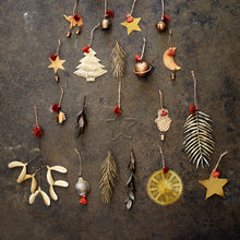 Charger l'image dans la galerie, Décoration à Suspendre en Métal – Forme Ronde