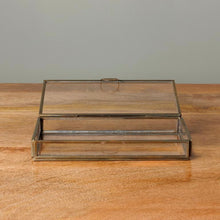 Charger l'image dans la galerie, Boîte à bijoux en verre bords festonnés