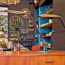 Charger l'image dans la galerie, LAMPE "COBRA" DESIGN PHILIPPE MICHEL POUR MANADE 1980'S