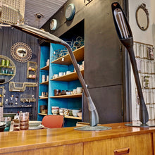 Charger l'image dans la galerie, LAMPE "COBRA" DESIGN PHILIPPE MICHEL POUR MANADE 1980'S