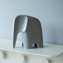 Charger l'image dans la galerie, Eléphant en porcelaine