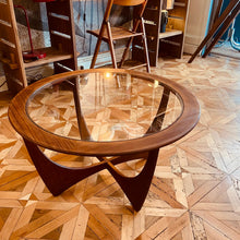 Charger l'image dans la galerie, Table basse ronde modèle « Astro »
