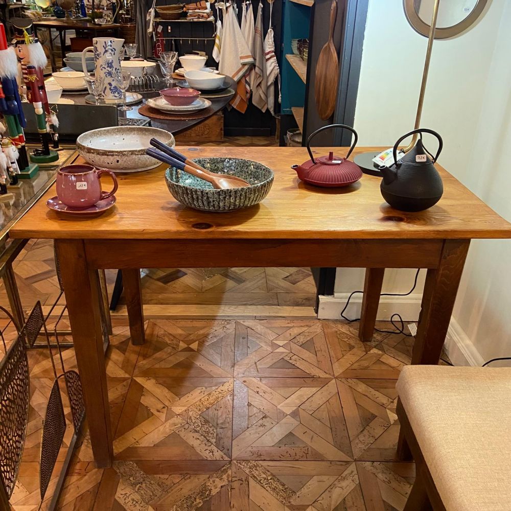 Table à manger en bois