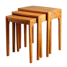 Charger l&#39;image dans la galerie, Tables d’appoint gigognes en acacia
