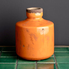 Charger l'image dans la galerie, Vase bouteille orange
