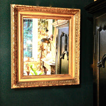 Charger l&#39;image dans la galerie, CADRE ancien du XVIII ème

